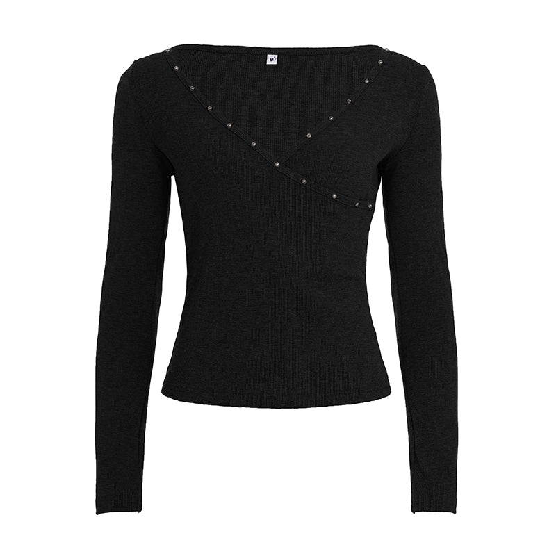 Well Tailored Sweater with a Graceful Silhouette