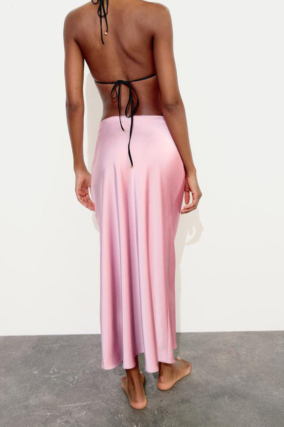 Well Tailored Garment with a Graceful Silhouette
