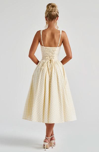 Polished Dress with an Effortless Classic Look
