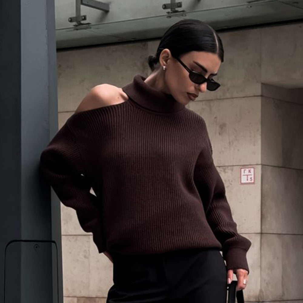 Well Tailored Sweater with a Graceful Silhouette