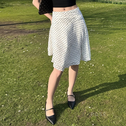 Classic Vintage Garment with a Flattering Fit