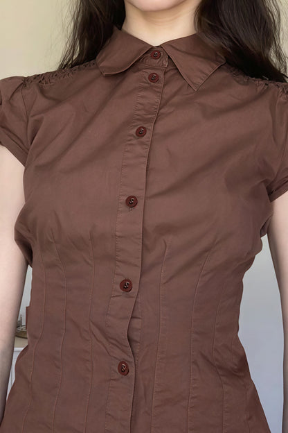 Effortlessly Elegant Blouse with a Timeless Design