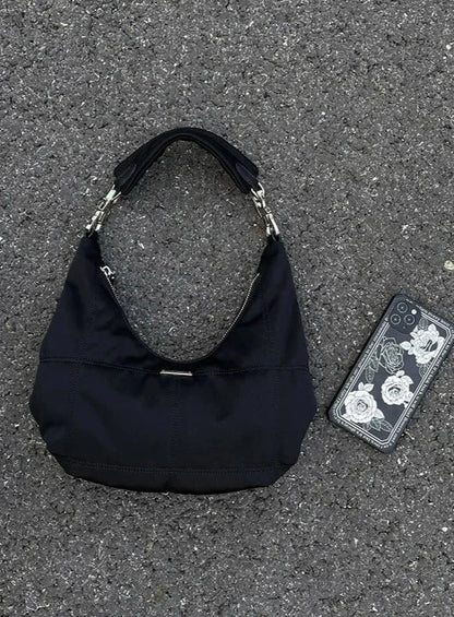 Beautifully Finished Bag in a Timeless Design