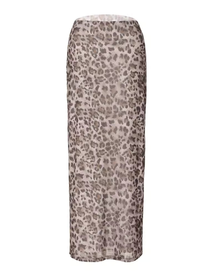 Effortlessly Elegant Garment with a Timeless Design