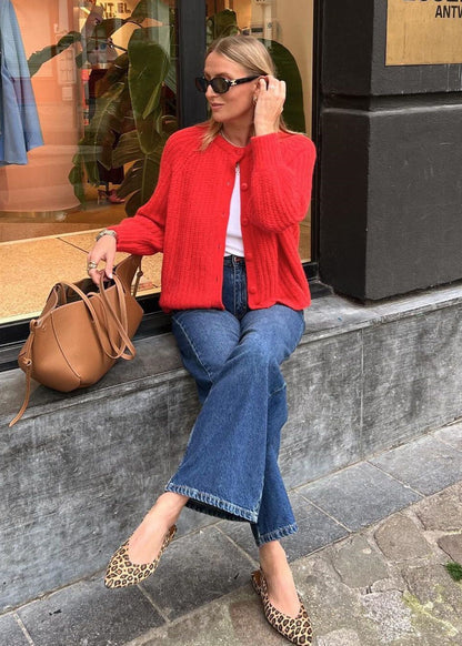 Beautifully Crafted Cardigan in a Classic Style