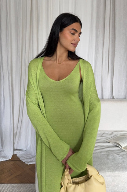 Effortlessly Elegant Garment with a Timeless Design