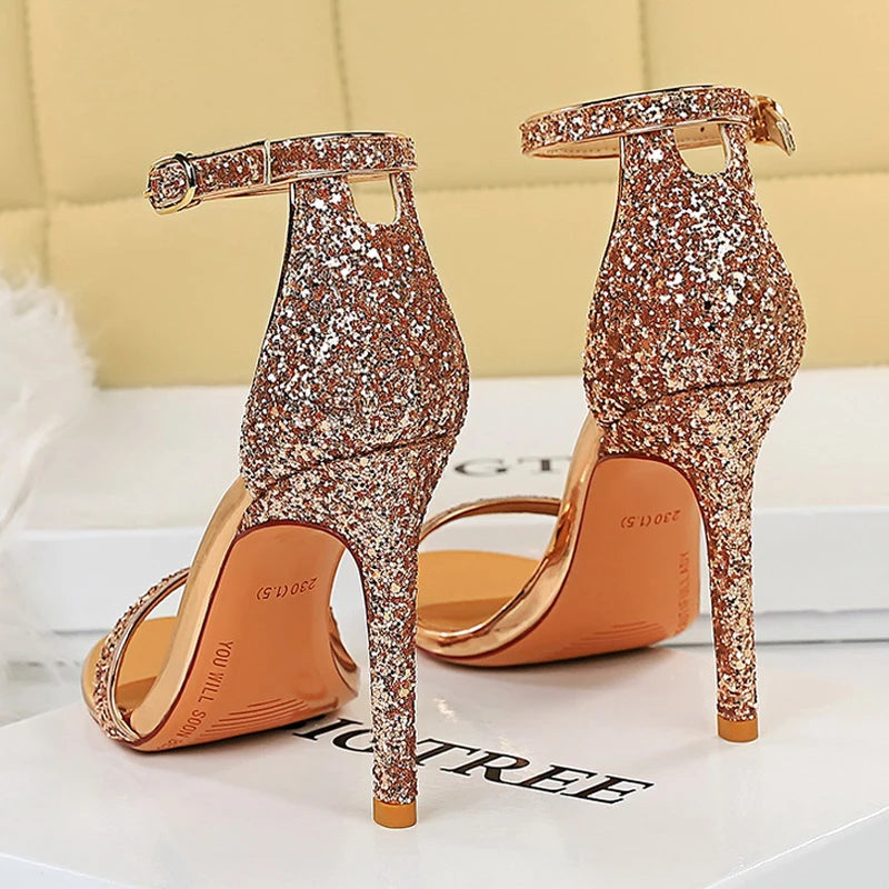Well Tailored Heels with a Graceful Silhouette