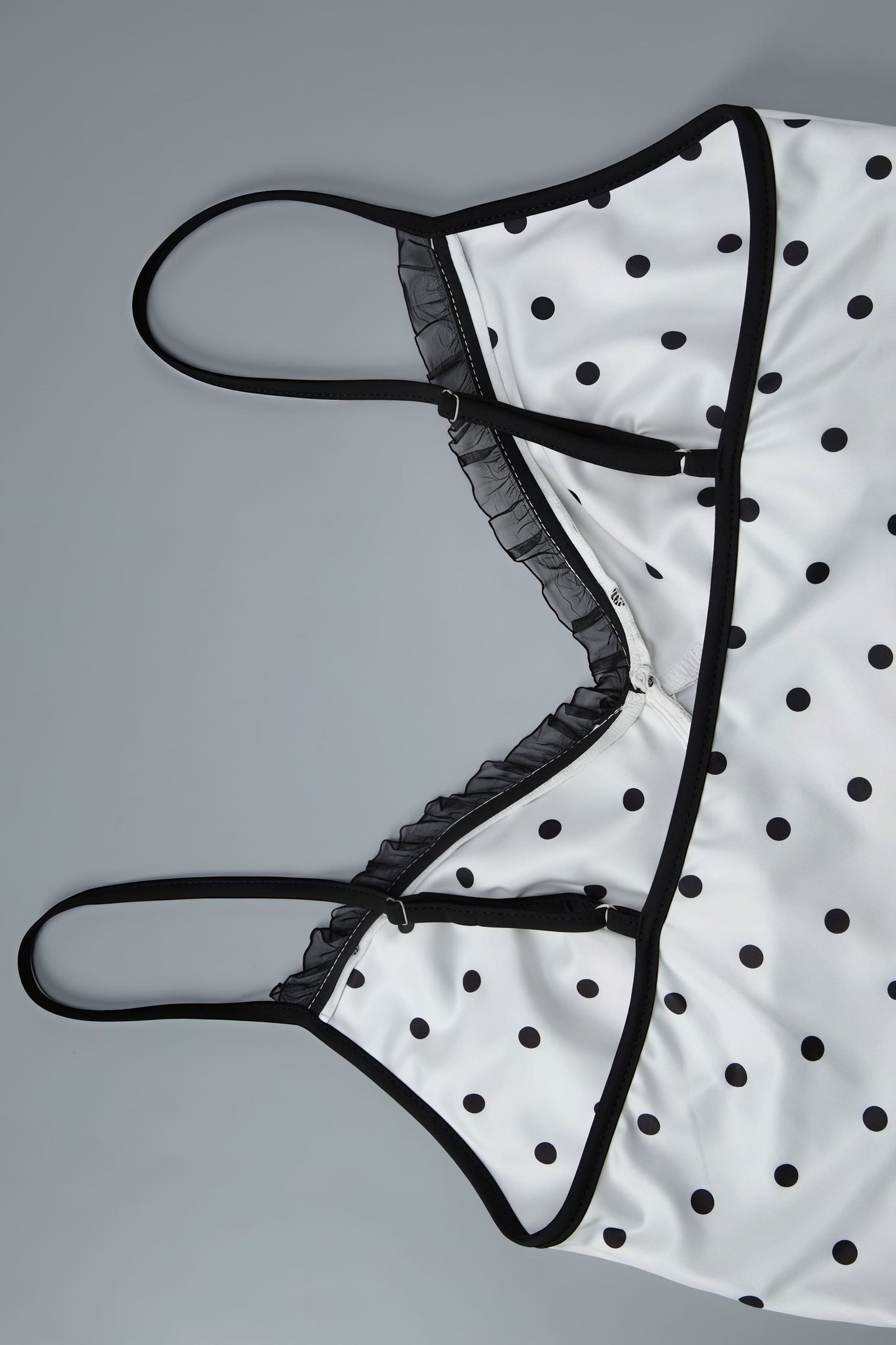 Effortlessly Elegant Garment with a Timeless Design