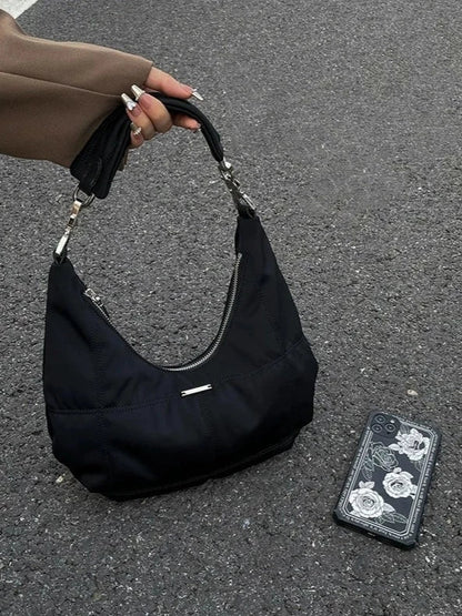 Beautifully Finished Bag in a Timeless Design