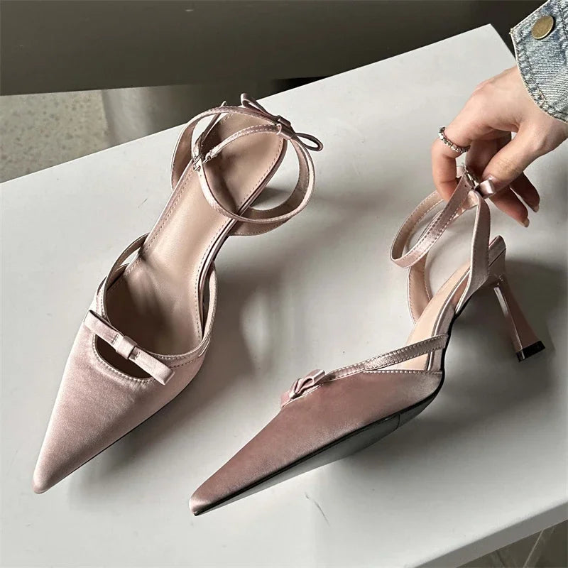 Classic Vintage Heels with a Flattering Fit