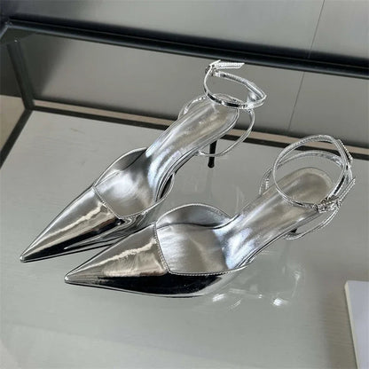 Beautifully Finished Heels in a Timeless Design