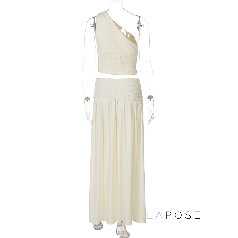 Gracefully Styled Garment for Any Occasion