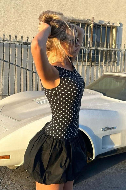 Classic Vintage Dress with a Flattering Fit