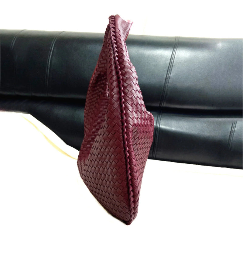 Well Tailored Bag with a Graceful Silhouette