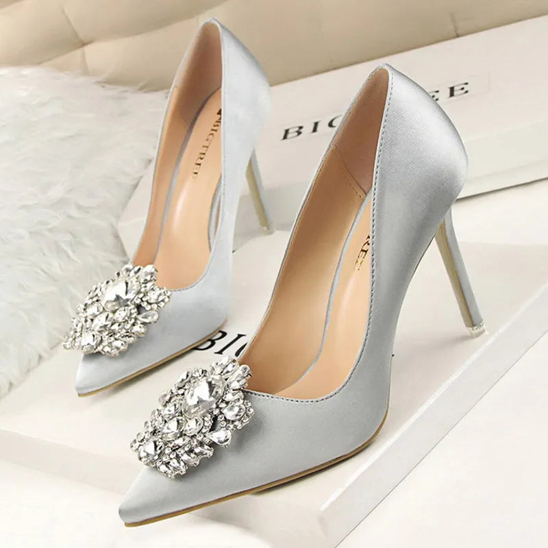 Elegantly Styled Heels for Everyday Wear