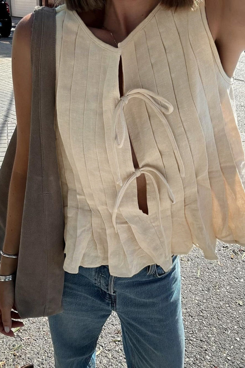 Classic Vintage Shirt with a Flattering Fit