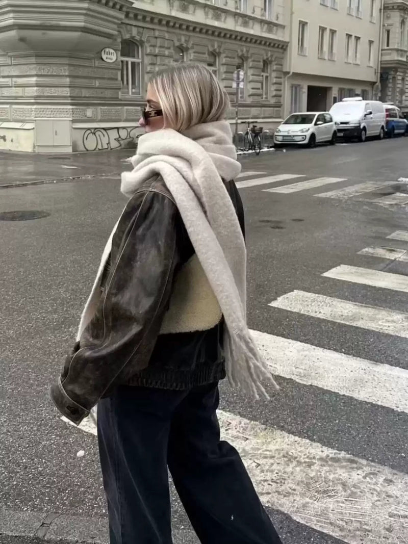 Elegantly Styled Jacket for Everyday Wear