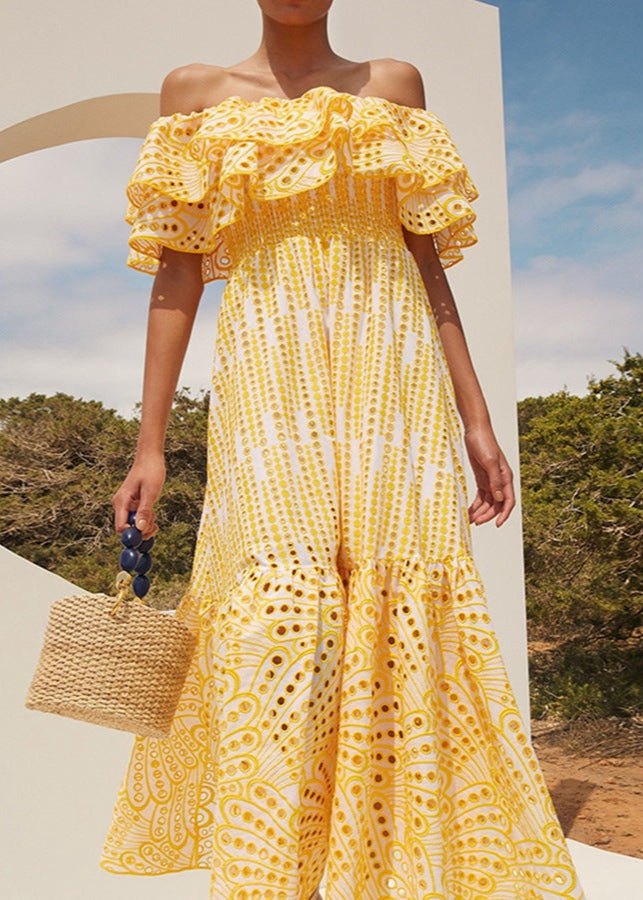 Effortlessly Elegant Dress with a Timeless Design