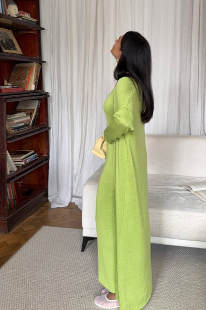 Effortlessly Elegant Garment with a Timeless Design