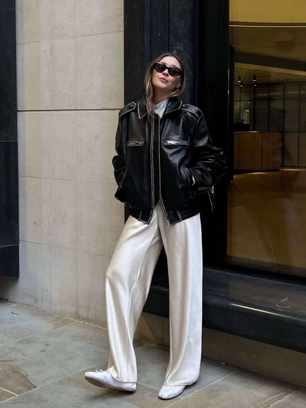Effortlessly Elegant Jacket with a Timeless Design