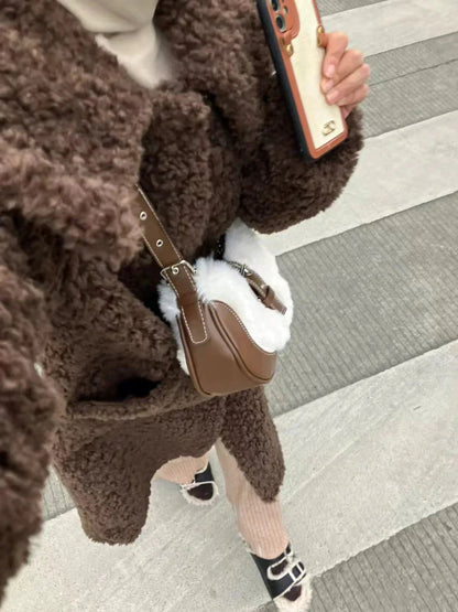 Polished Bag with an Effortless Classic Look