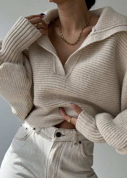 Well Tailored Sweater with a Graceful Silhouette
