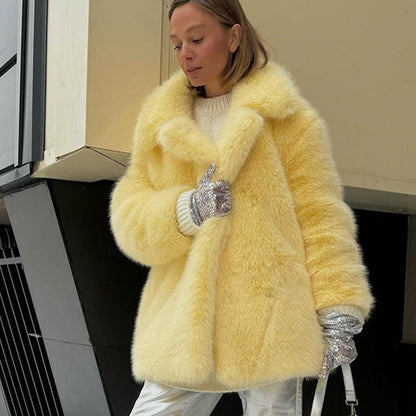 Elegantly Styled Coat for Everyday Wear