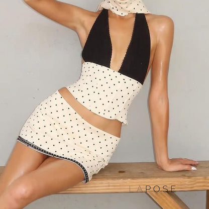 Beautifully Finished Garment in a Timeless Design