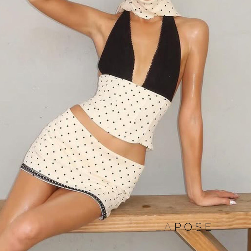Beautifully Finished Garment in a Timeless Design