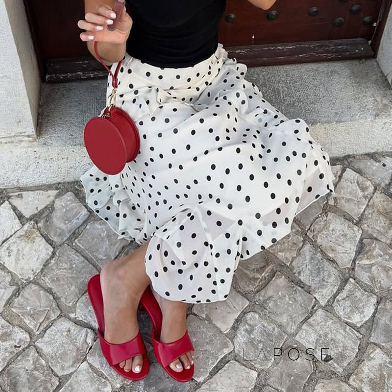 Gracefully Styled Garment for Any Occasion