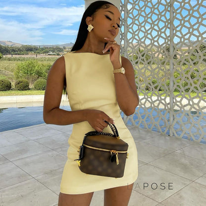 Classic Vintage & Enduringly Stylish Dress