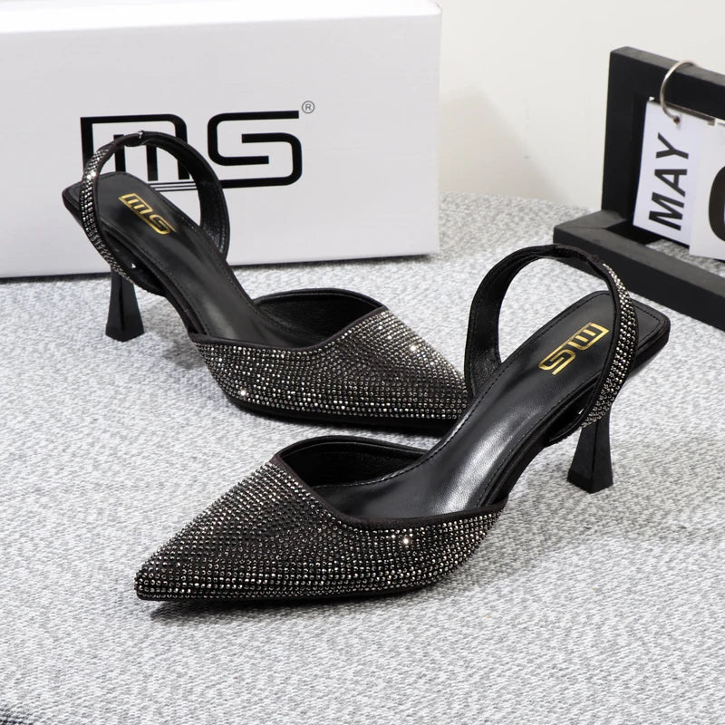 Well Tailored Heels with a Graceful Silhouette