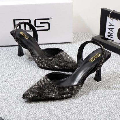 Well Tailored Heels with a Graceful Silhouette