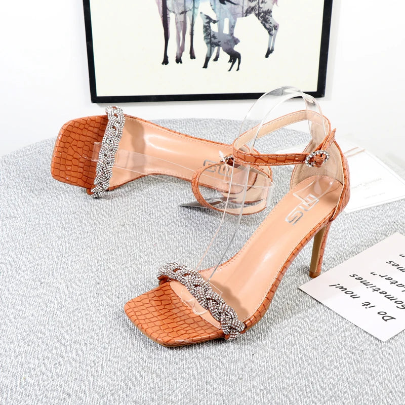 Beautifully Crafted Sandals in a Classic Style