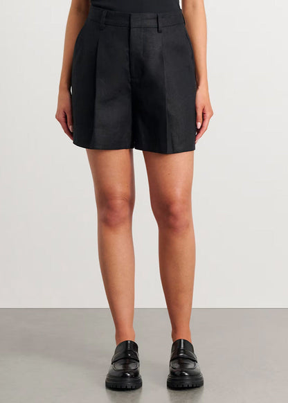 Effortlessly Elegant Garment with a Timeless Design