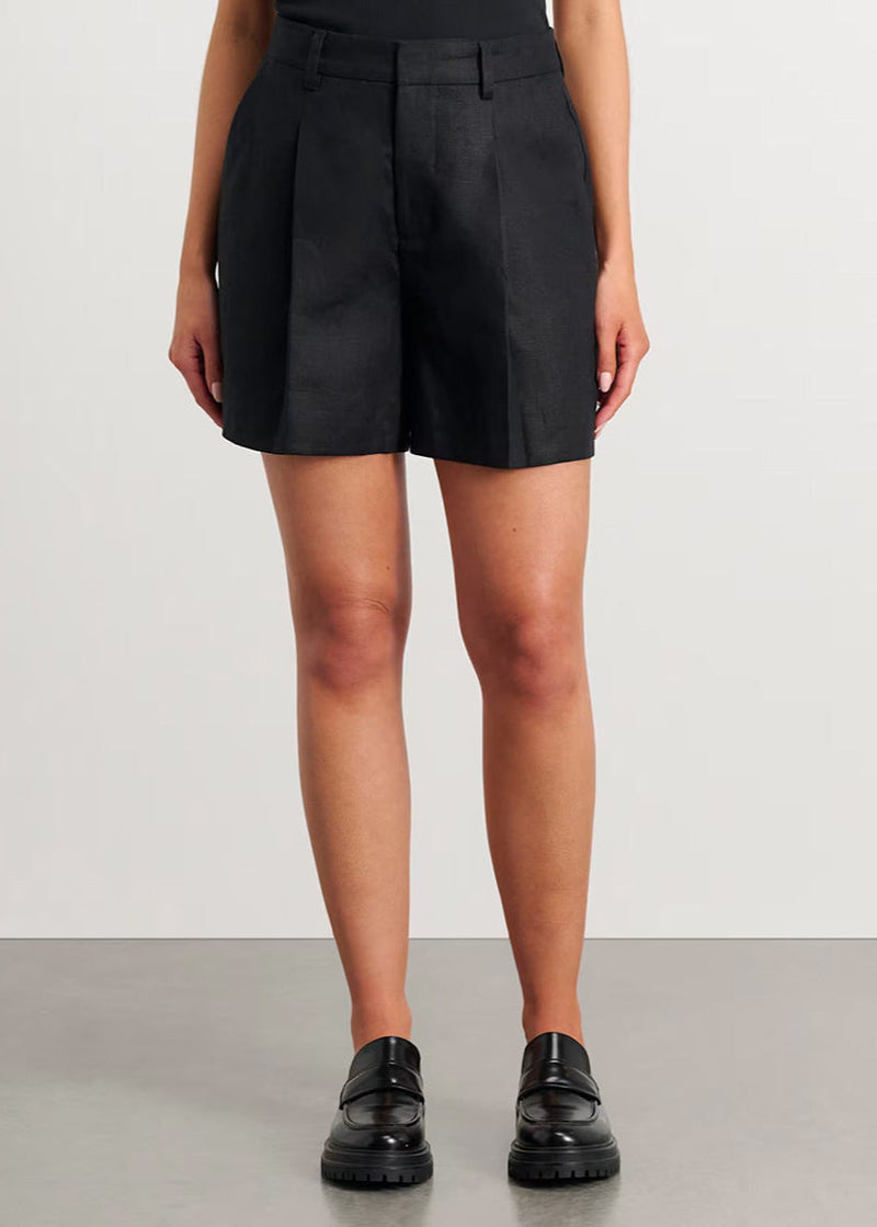 Effortlessly Elegant Garment with a Timeless Design