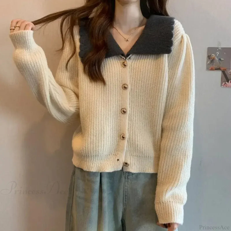 Gracefully Designed Cardigan