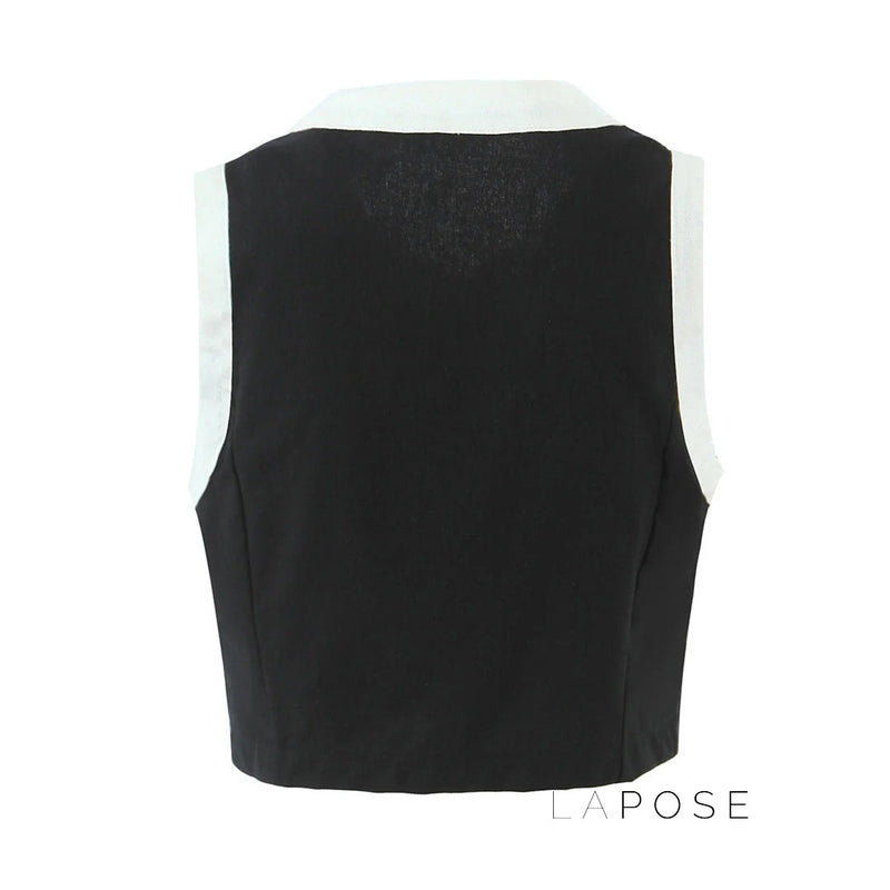 Effortlessly Elegant Garment with a Timeless Design