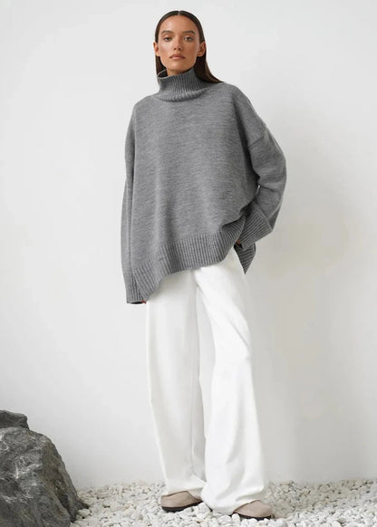 Effortlessly Elegant Sweater with a Timeless Design