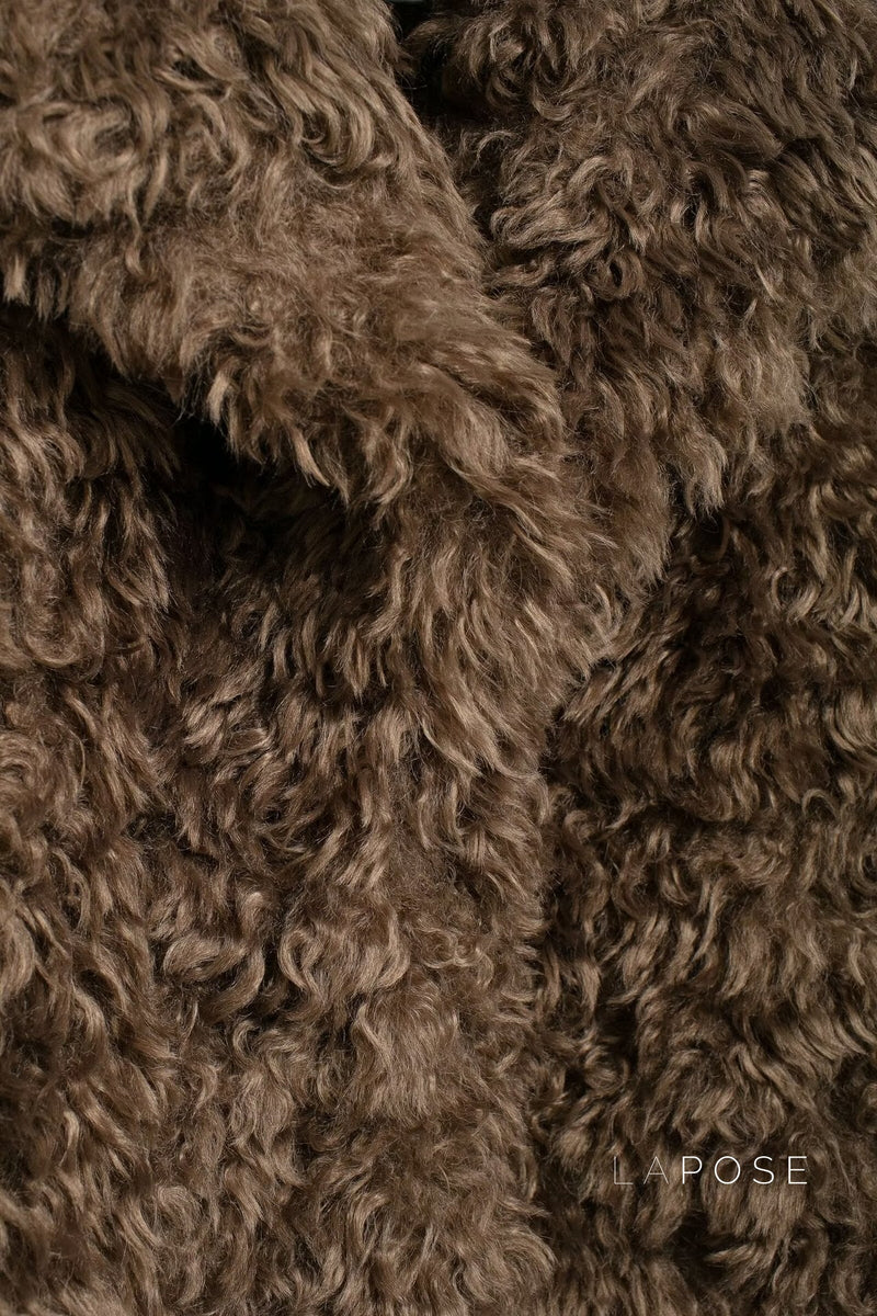 Elegantly Styled Coat for Everyday Wear