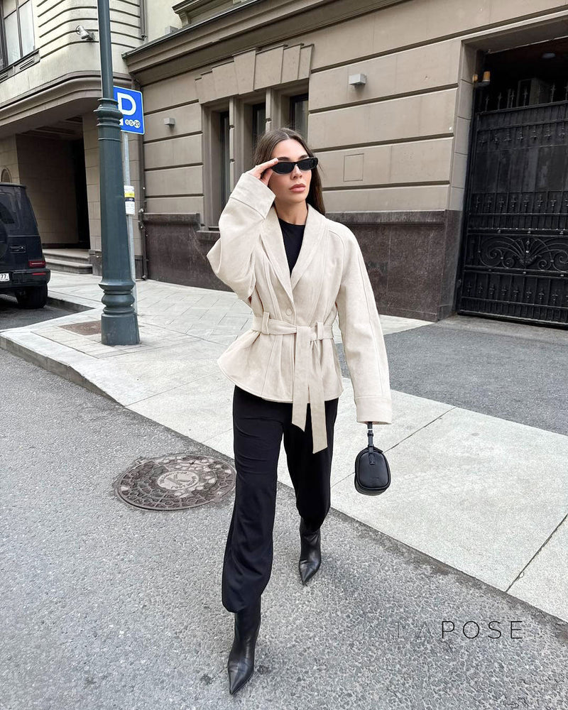 Elegantly Styled Jacket for Everyday Wear
