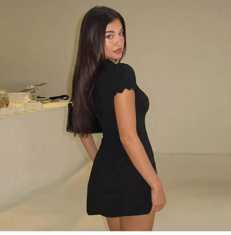 Gracefully Styled Dress for Any Occasion