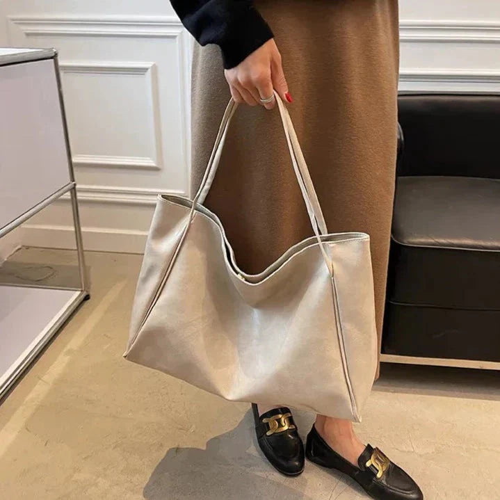 Classic Vintage Bag with a Flattering Fit
