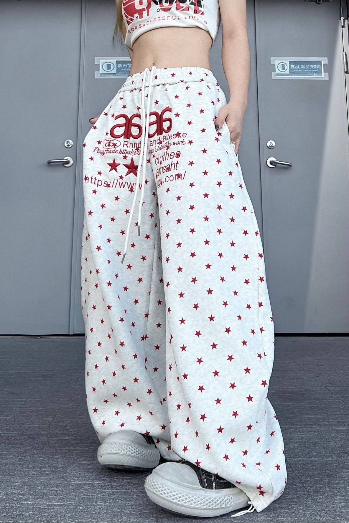 Beautifully Finished Pants in a Timeless Design