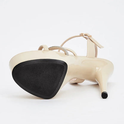 A Vintage Style Heels with Delicate Timeless Details