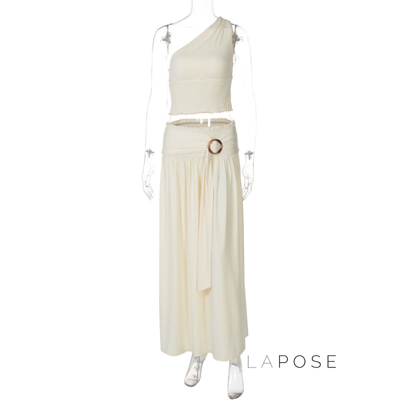 Gracefully Styled Garment for Any Occasion