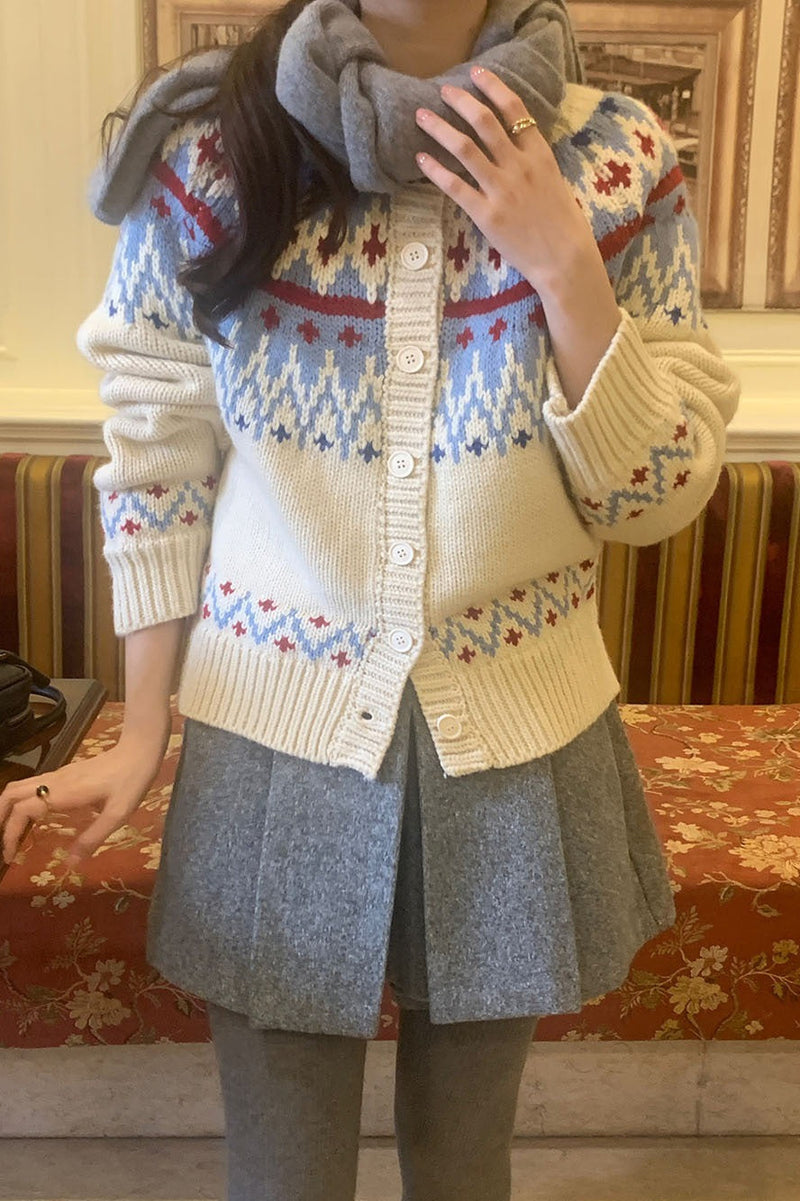 Gracefully Designed Cardigan