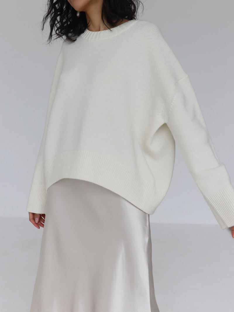 Classic Vintage Sweater with a Flattering Fit