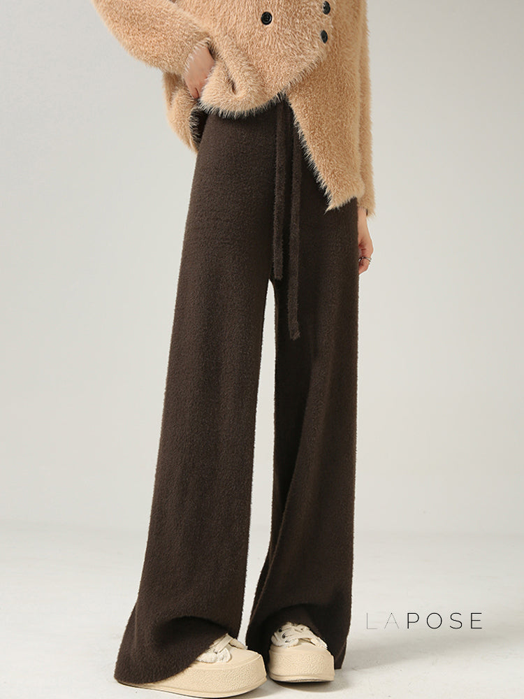 Classic Vintage Pants with a Flattering Fit