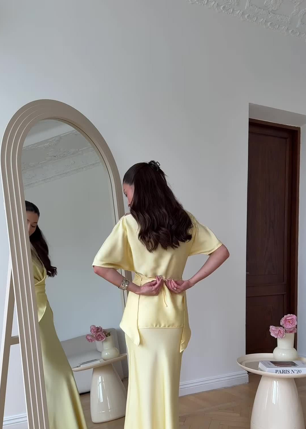 Classic Vintage Blouse with a Flattering Fit